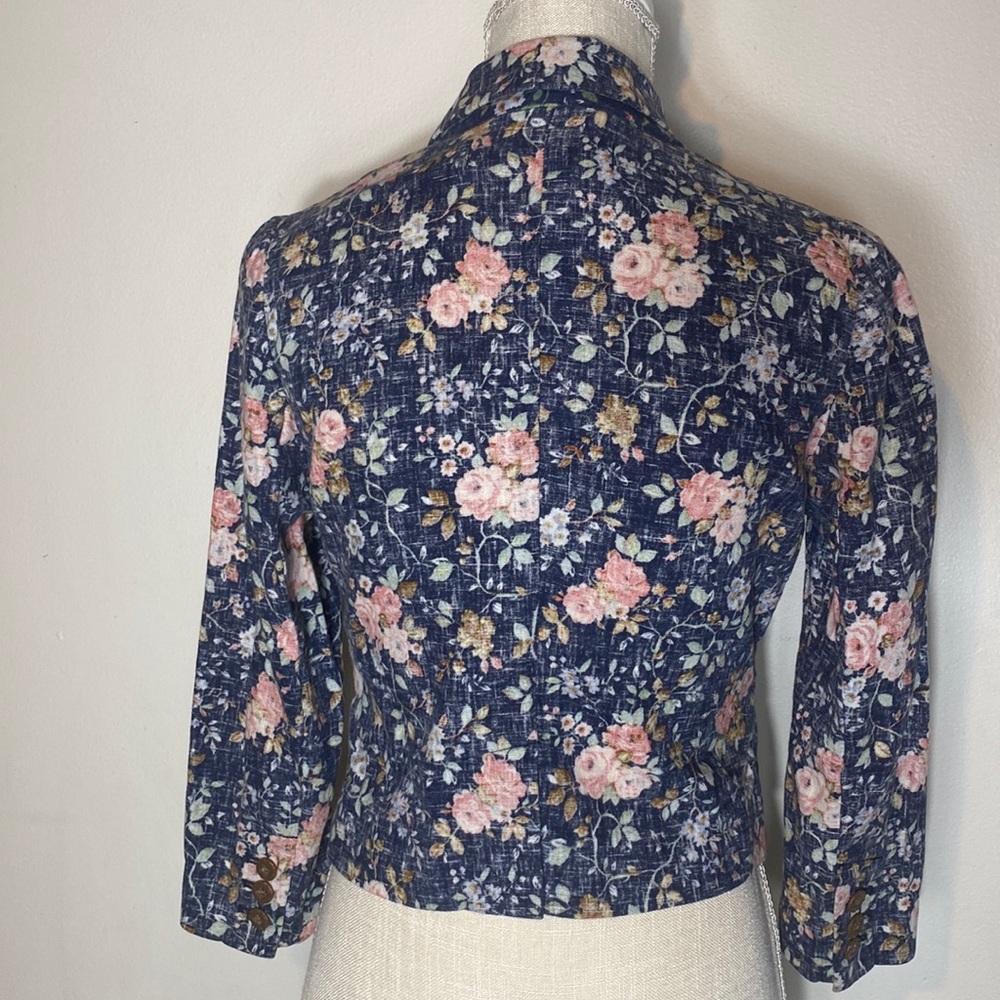 Daughters Of The Liberation Floral Blazer - Picture 2 of 11